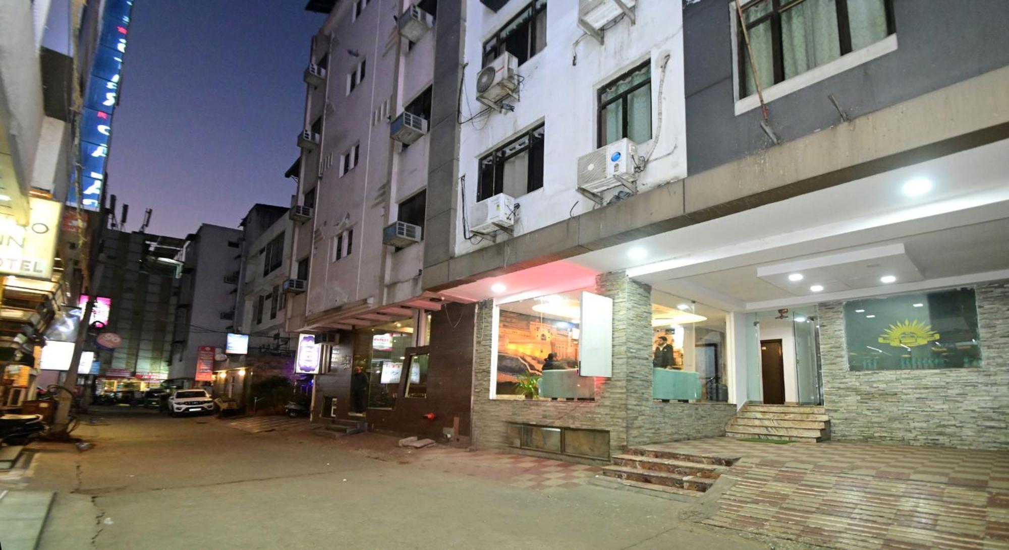 Hotel Laxmi Villa Palace-Near Jaipur Railway Station Εξωτερικό φωτογραφία
